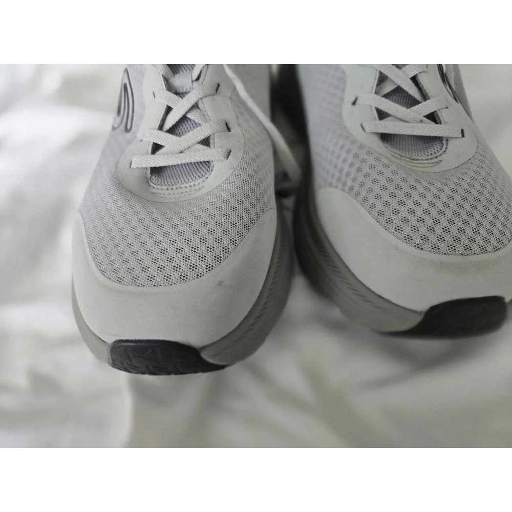 SKECHERS Max Cushioning Endeavour Men Size 12 US Gray Running, Walk Shoe